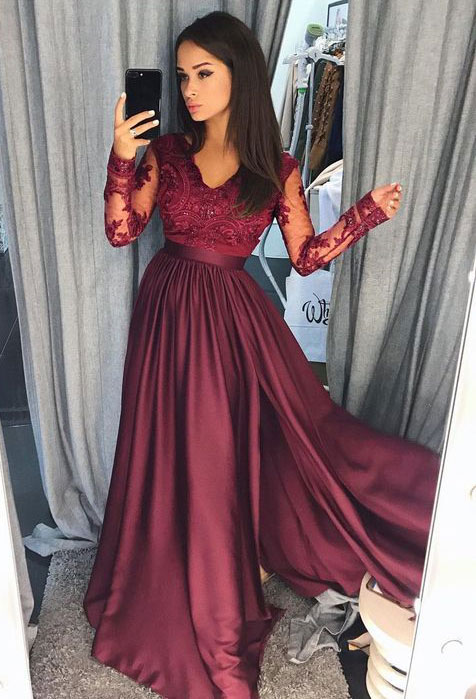 V Neck Long Sleeves Prom Dresses with Lace Appliques