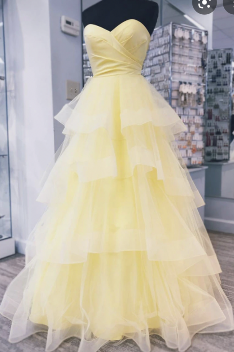 Sweetheart Yellow Prom Dresses